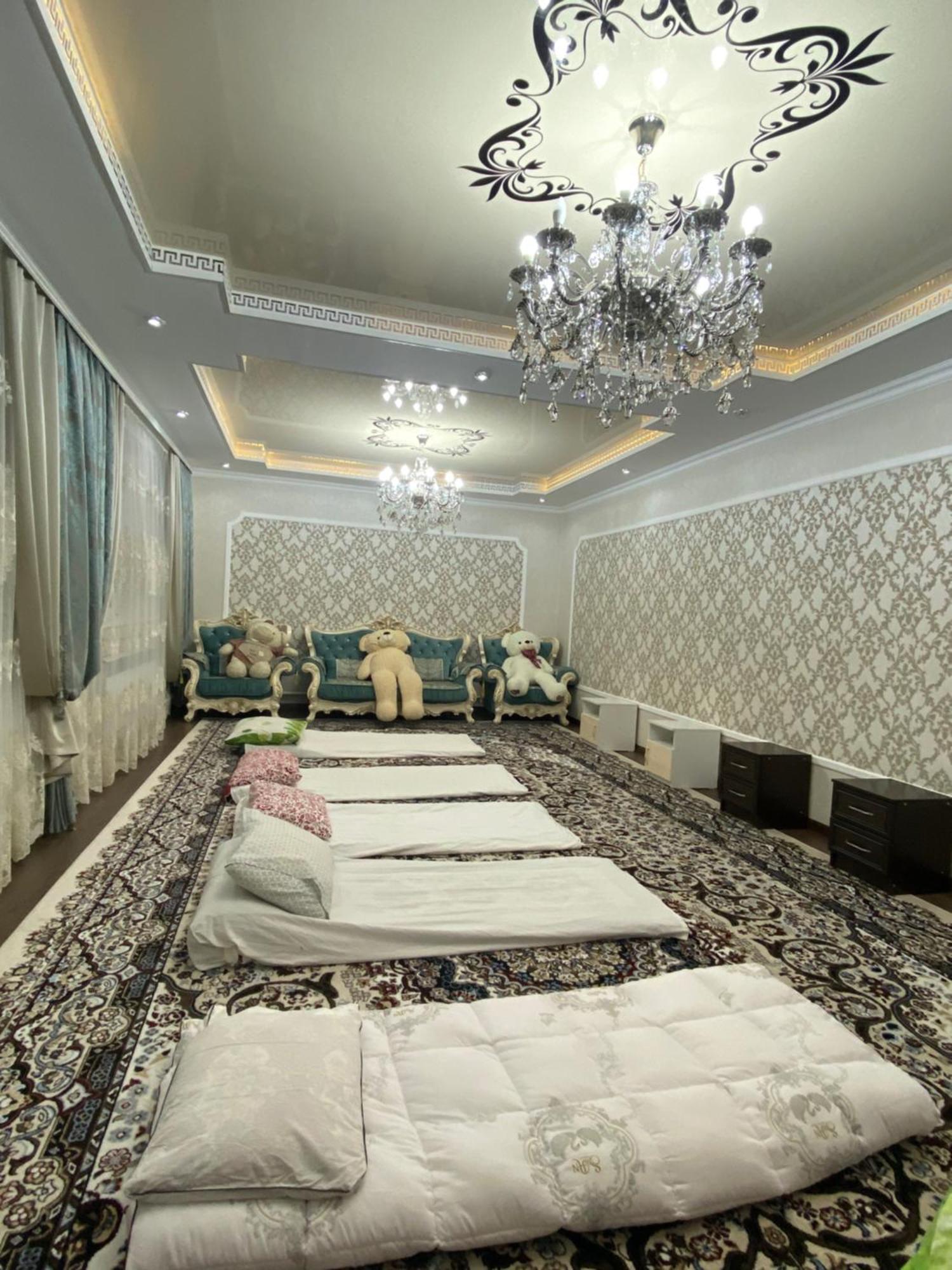 Guest House Glover Karakol Dış mekan fotoğraf