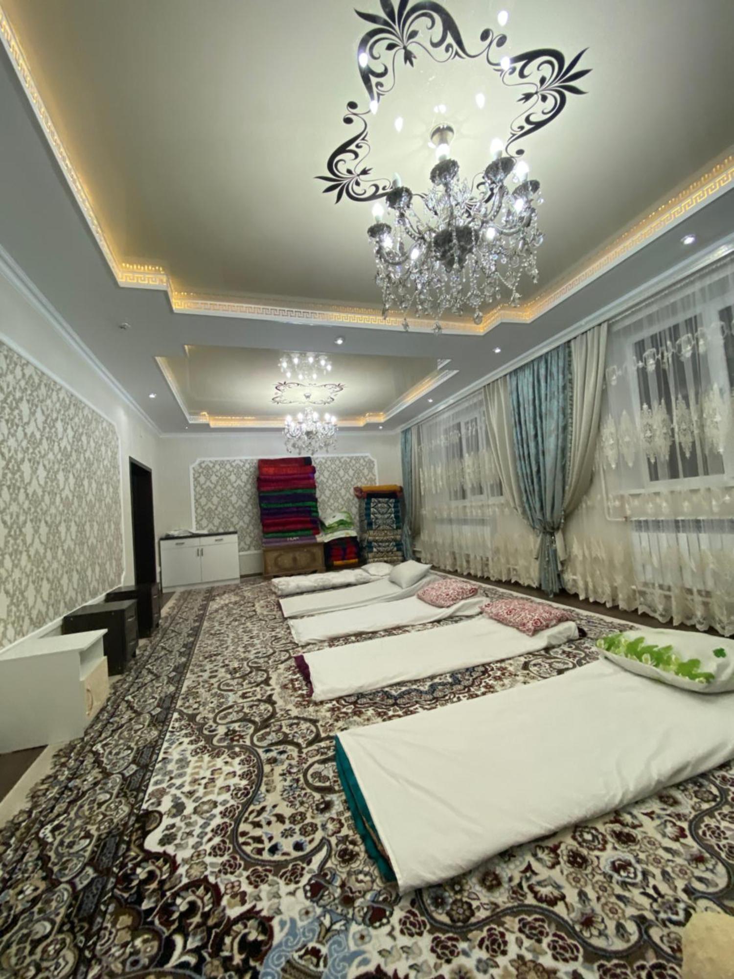 Guest House Glover Karakol Dış mekan fotoğraf